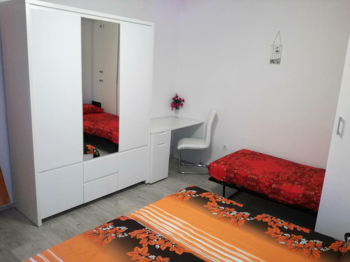 Vile Park Apartments โปเรช ภายนอก รูปภาพ